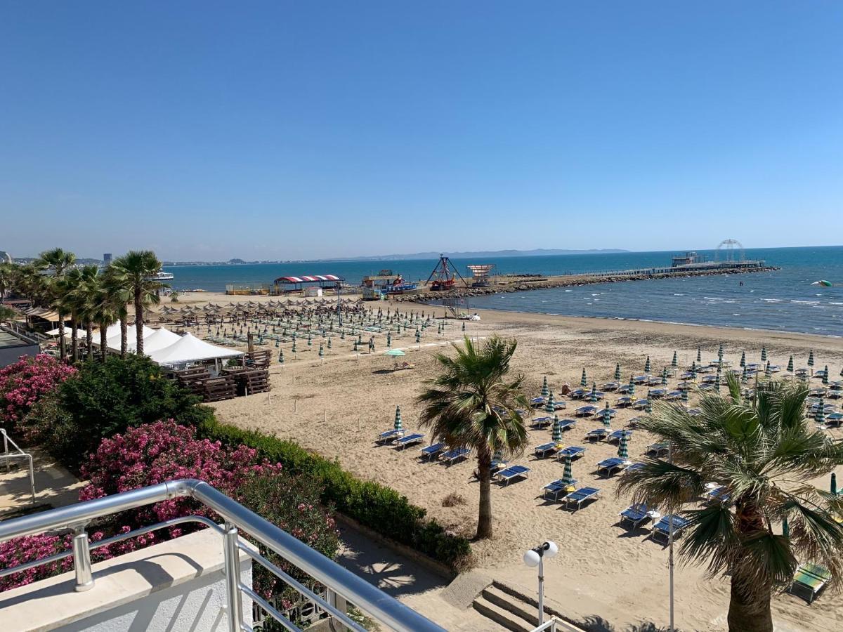 Wave Beachfront Apartments Durres Luaran gambar