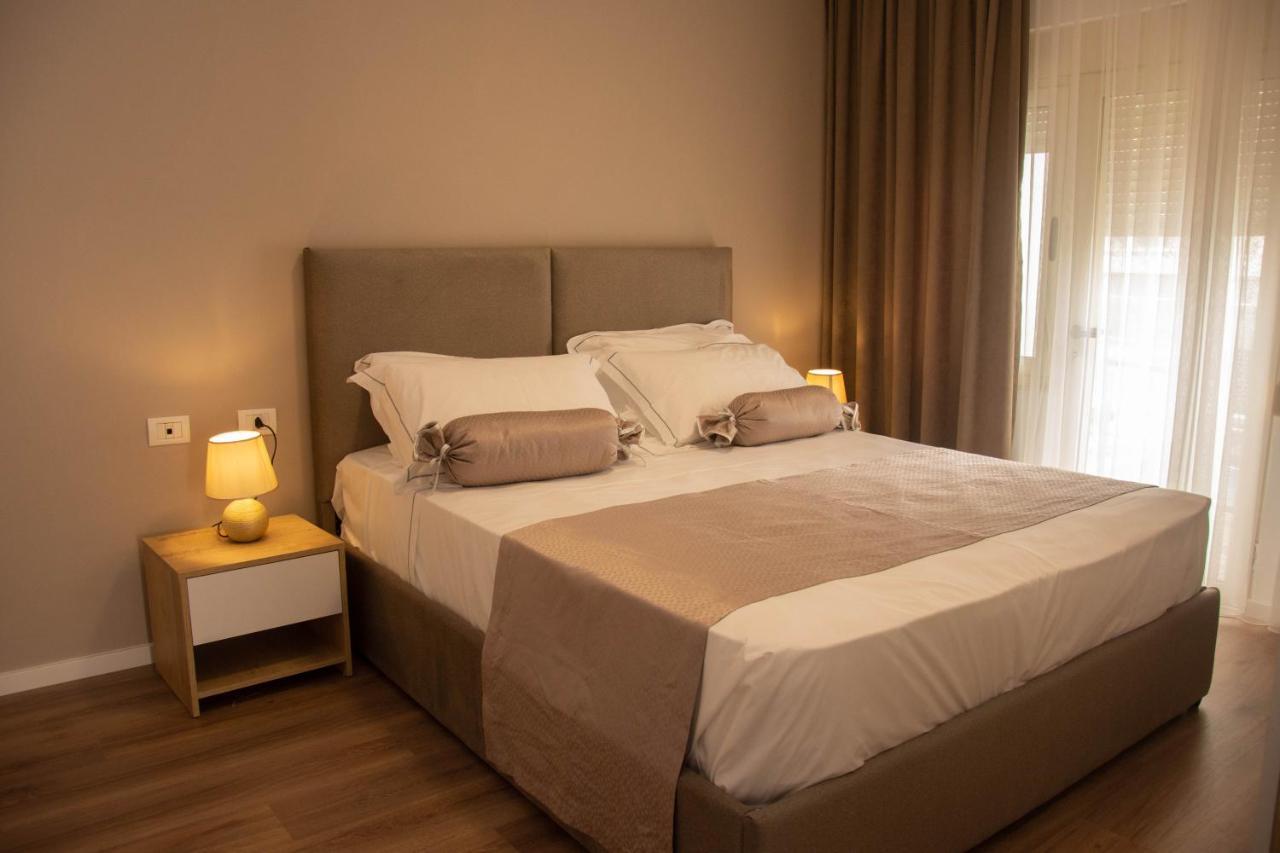 Wave Beachfront Apartments Durres Luaran gambar