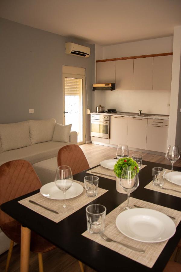 Wave Beachfront Apartments Durres Luaran gambar