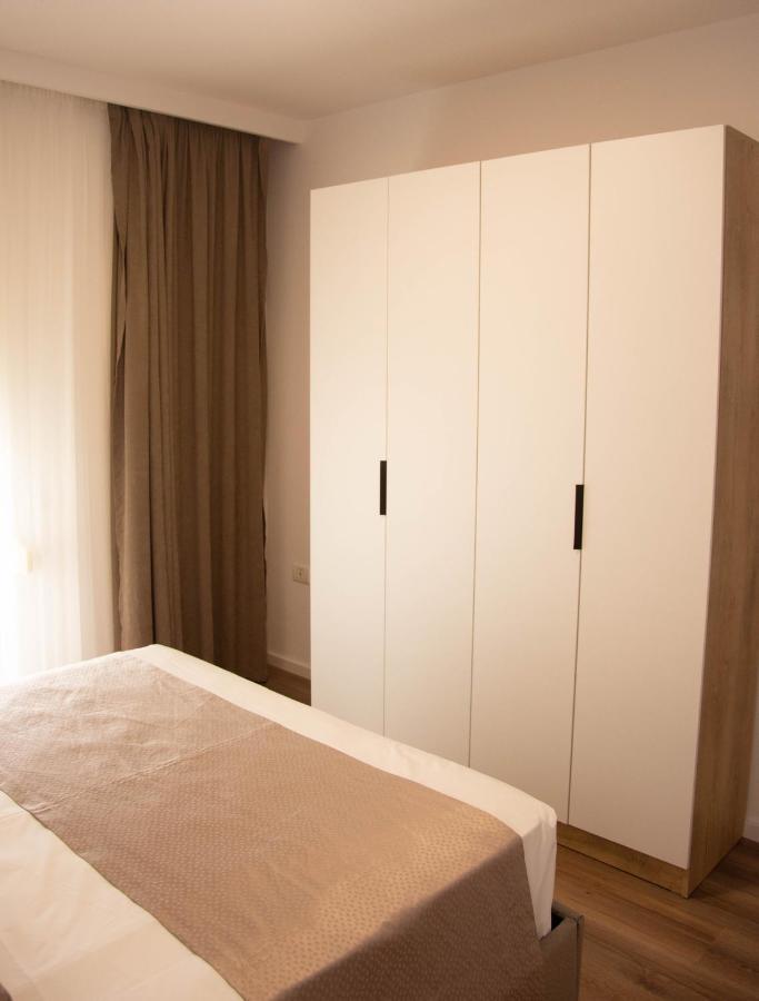 Wave Beachfront Apartments Durres Luaran gambar