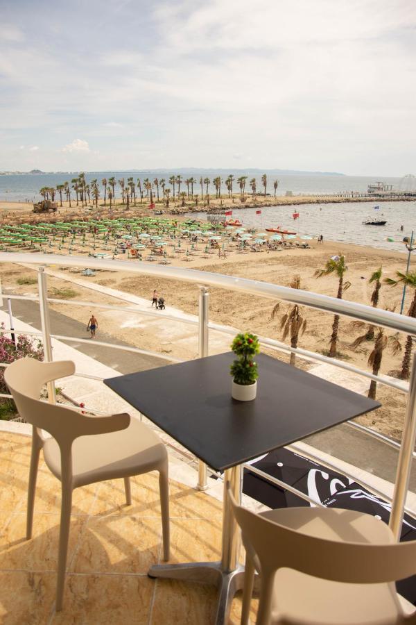 Wave Beachfront Apartments Durres Luaran gambar