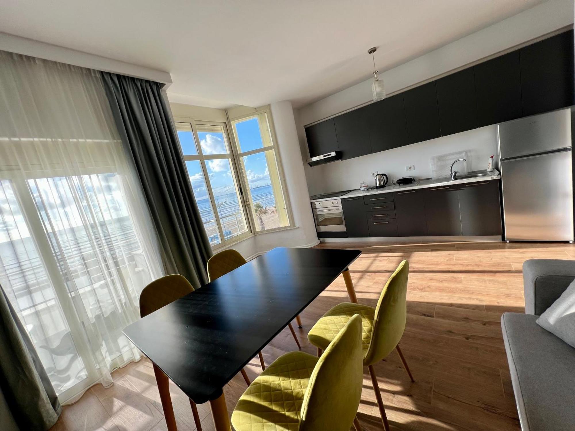 Wave Beachfront Apartments Durres Luaran gambar