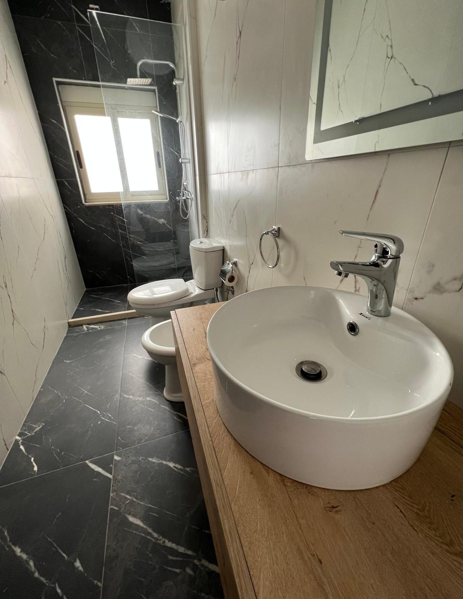 Wave Beachfront Apartments Durres Luaran gambar