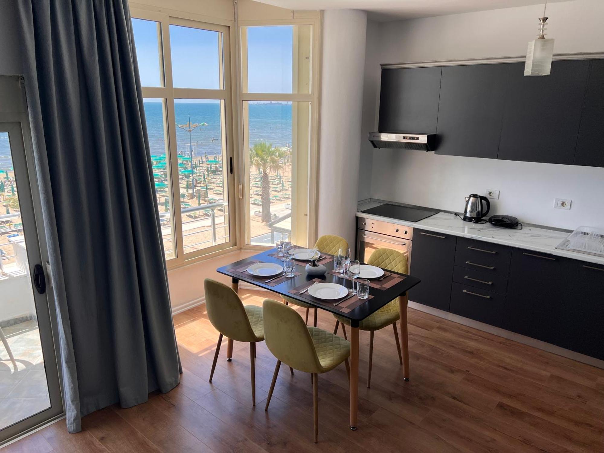 Wave Beachfront Apartments Durres Luaran gambar