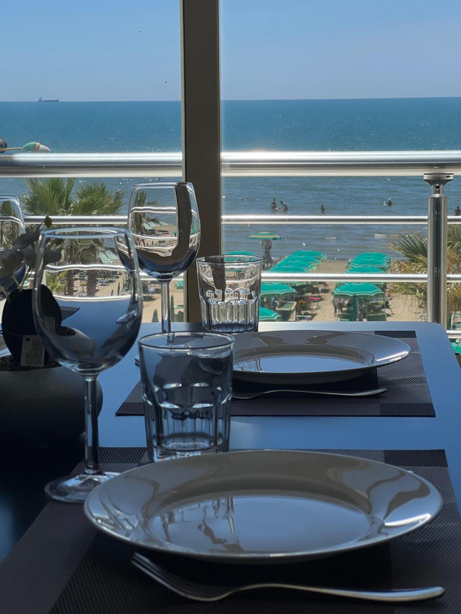 Wave Beachfront Apartments Durres Luaran gambar